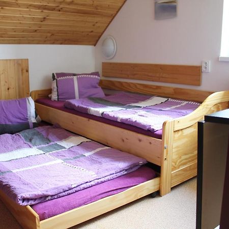 Apartmany Fialka Касперске Хори Екстериор снимка